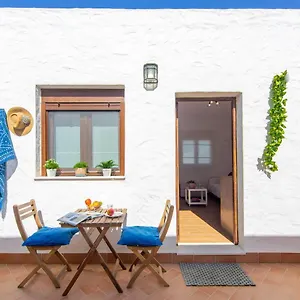 bungalo-ideal-para-parejas-andando-de-la-playa.es-andalucia.com/